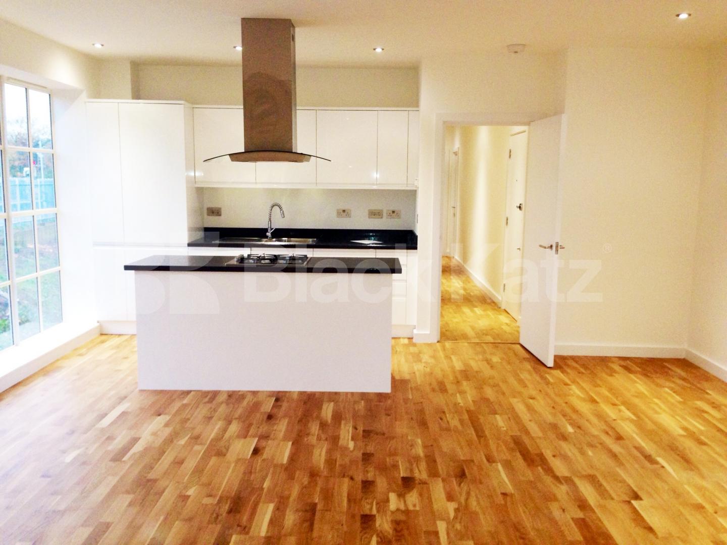 			UNDER OFFER , 2 Bedroom, 1 bath, 1 reception Penthouse			 Station Rise, Tulse Hill